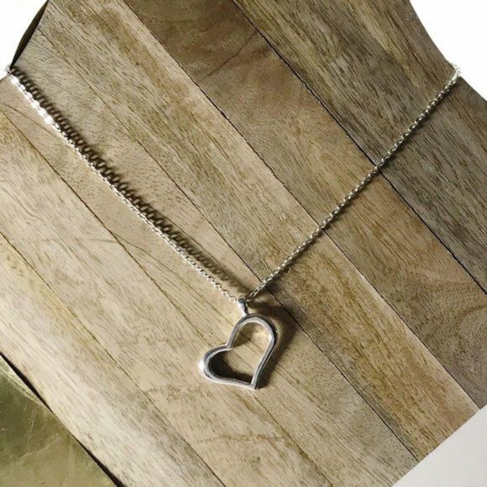 Silver Heart Delicate Necklace